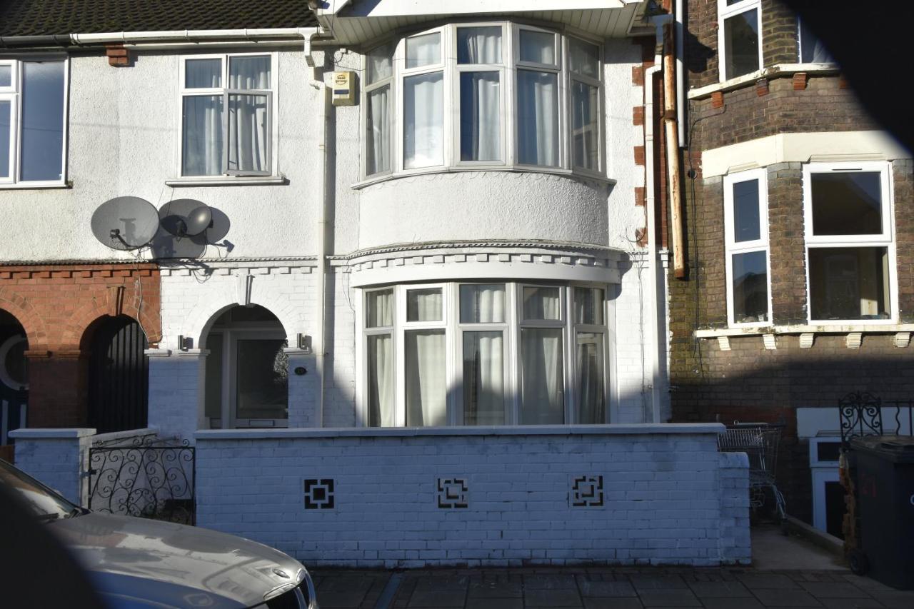 Clarendon House Hotell Luton  Eksteriør bilde