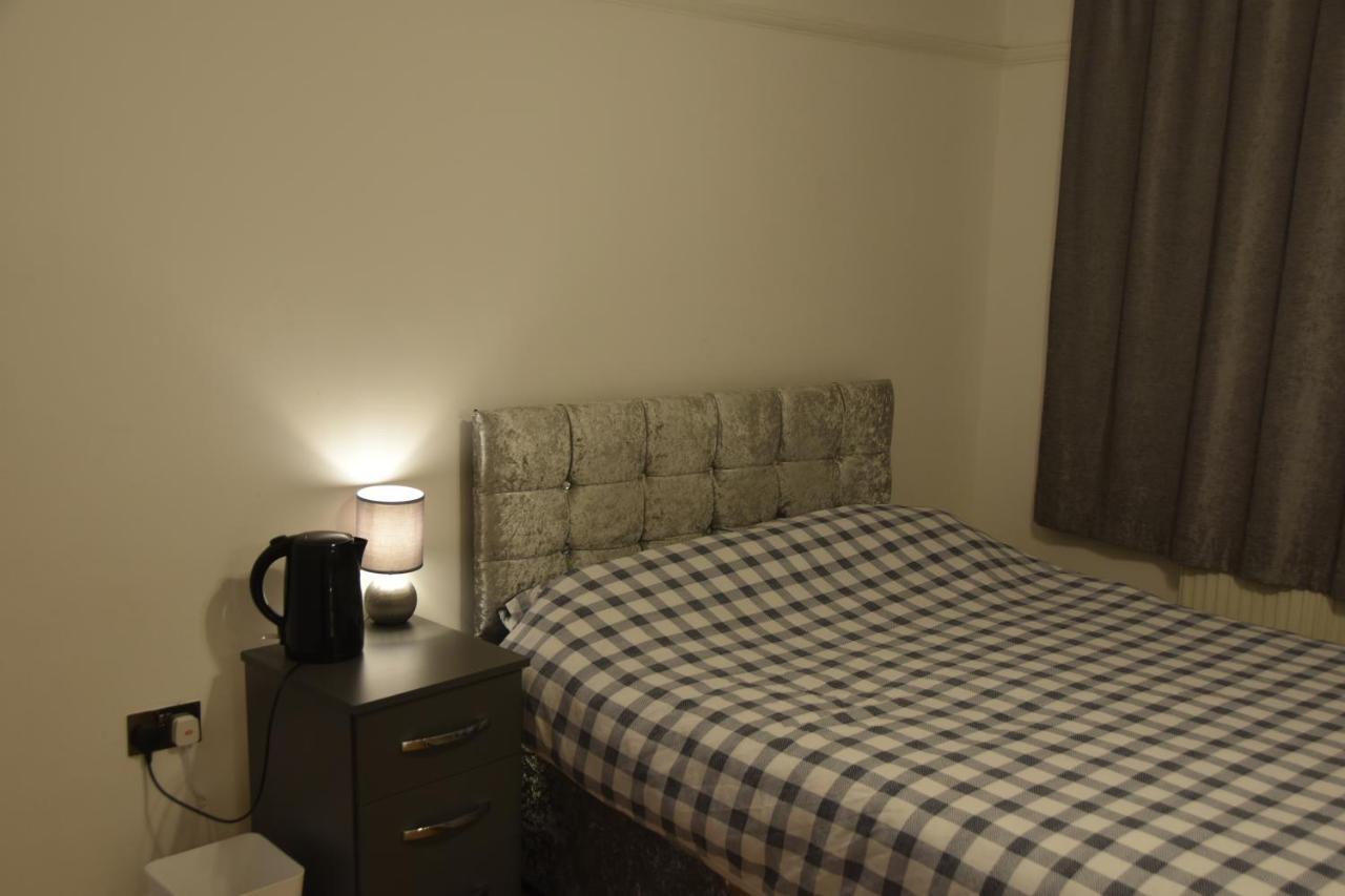 Clarendon House Hotell Luton  Eksteriør bilde